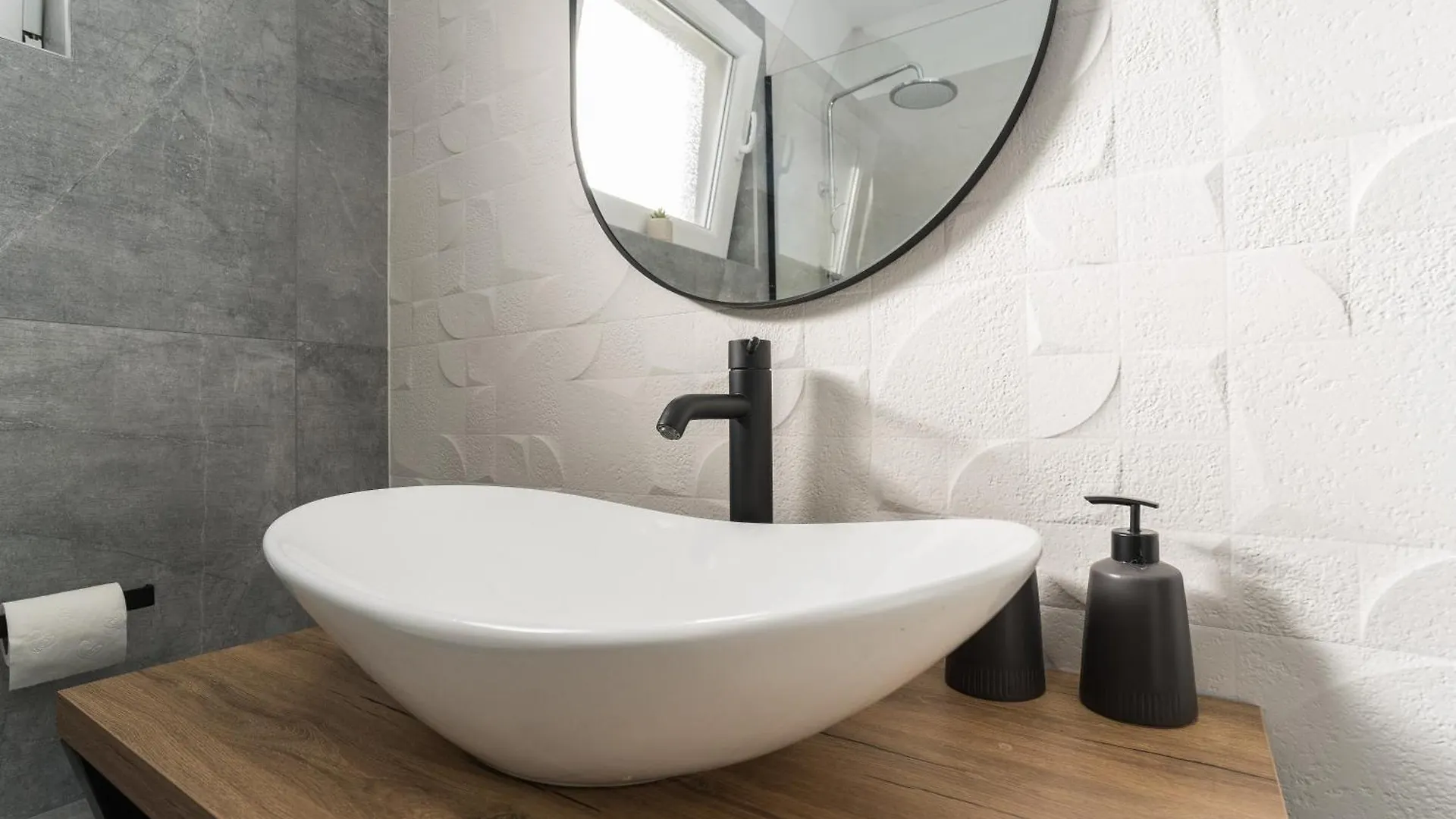 Luxury D Apartments Bibinje Guest house
