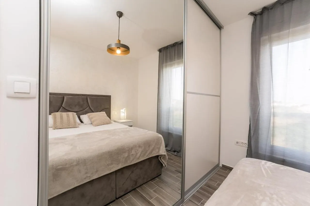 Luxury D Apartments Bibinje 0*,  Kroatië