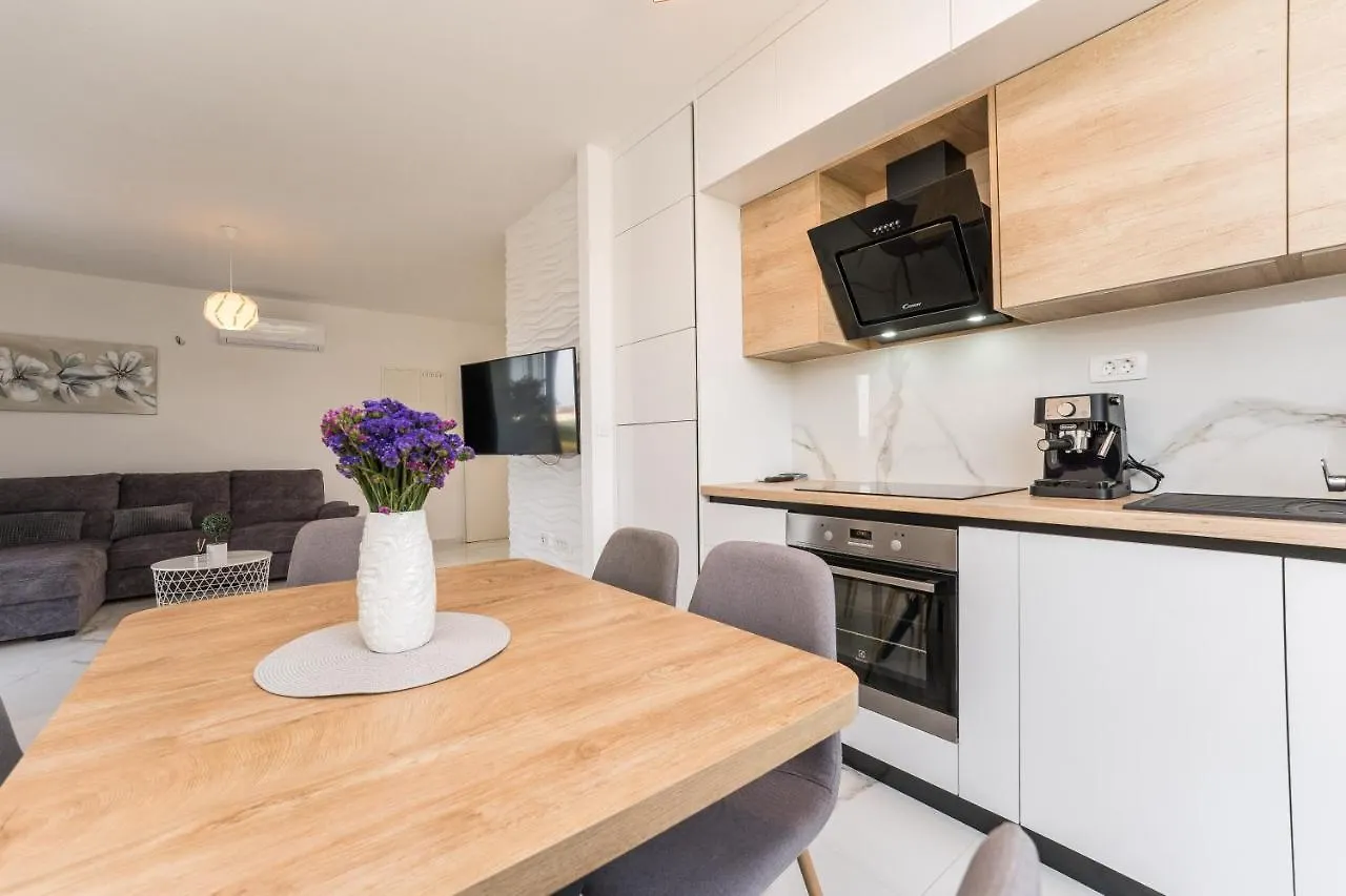 Luxury D Apartments Bibinje